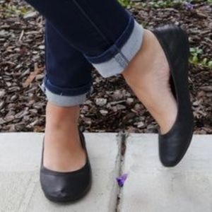 Luck Brand Emmie Ballet Flats, black leather, size 7.5